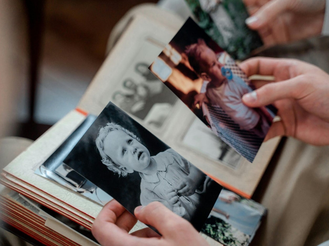 Rodzinne fotografie jako symbol pamięci autobiograficznej